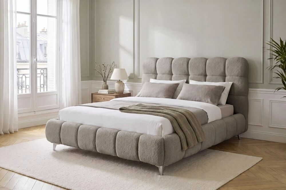 BUBBLE, Lit coffre capitonn&eacute; avec sommier &agrave; grosses lattes existe en plusieurs tailles de couchage et rev&ecirc;tements. Vendu sans ma