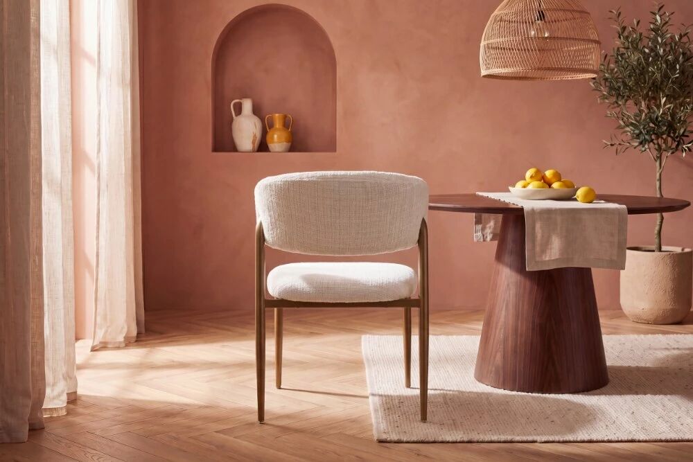 Chaise CHAUM tissu chin&eacute; CREME (CREMONA 01) + pieds m&eacute;tal dor&eacute;