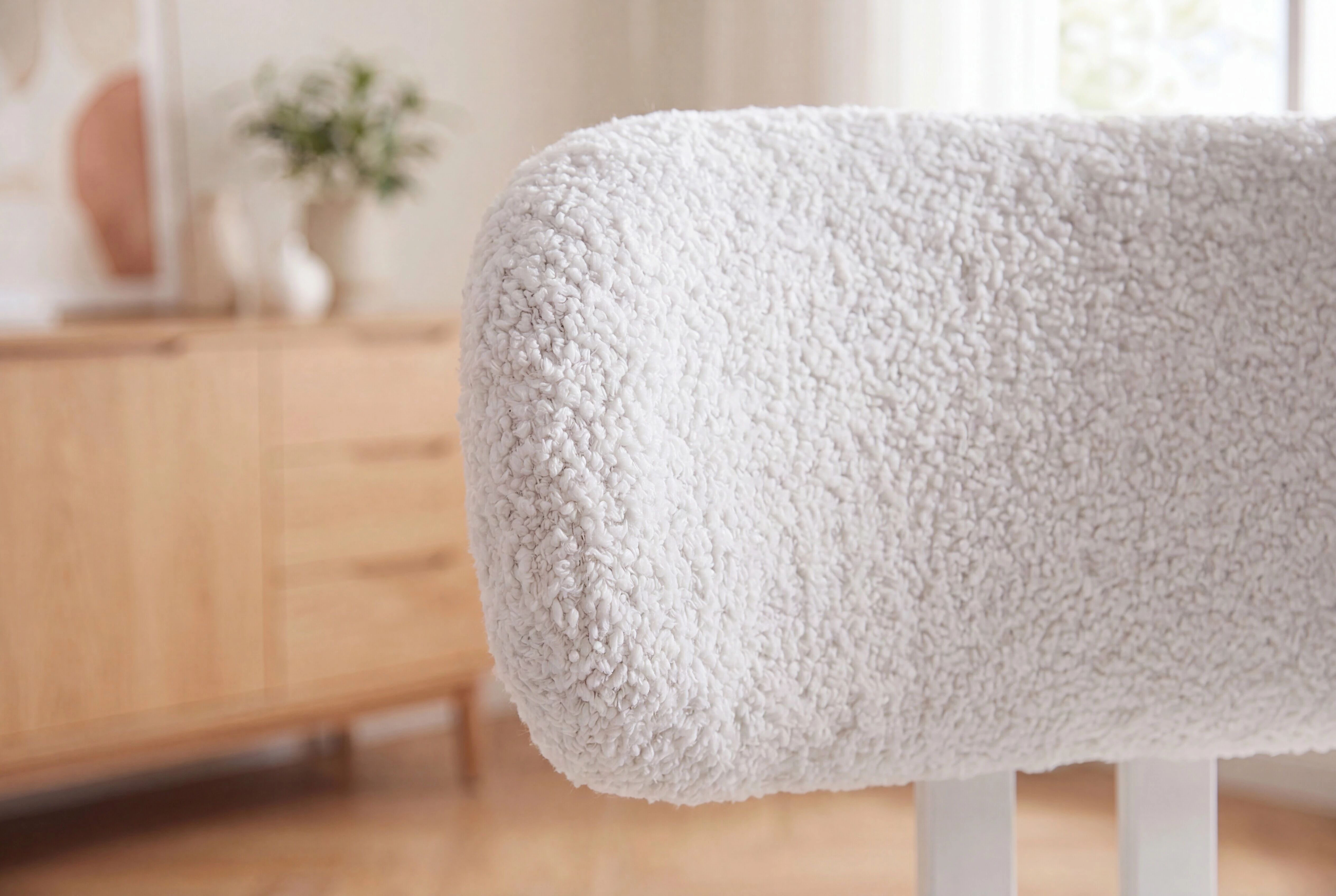 Chaise DRAGON Tissu bouclette BLANC CREME(CD422-1)+Pieds CREME MAT