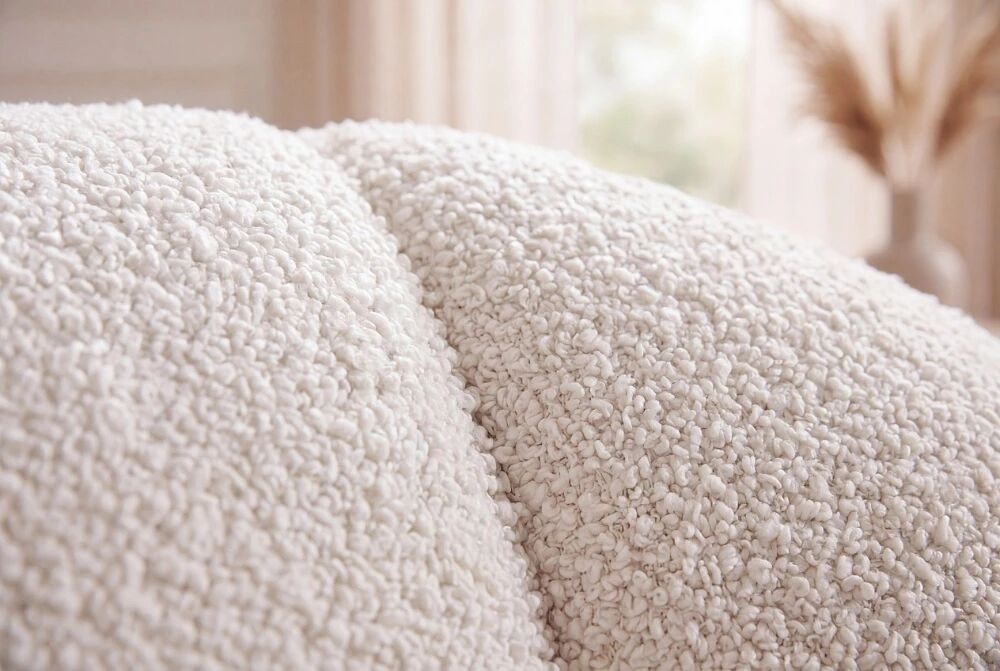LILI, Canap&eacute; design 1 place en tissu boucl&eacute; blanc