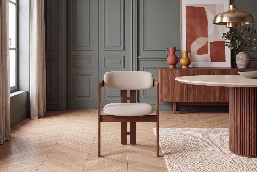 MARFA, Chaise de repas, tissu beige et accoudoirs design bois
