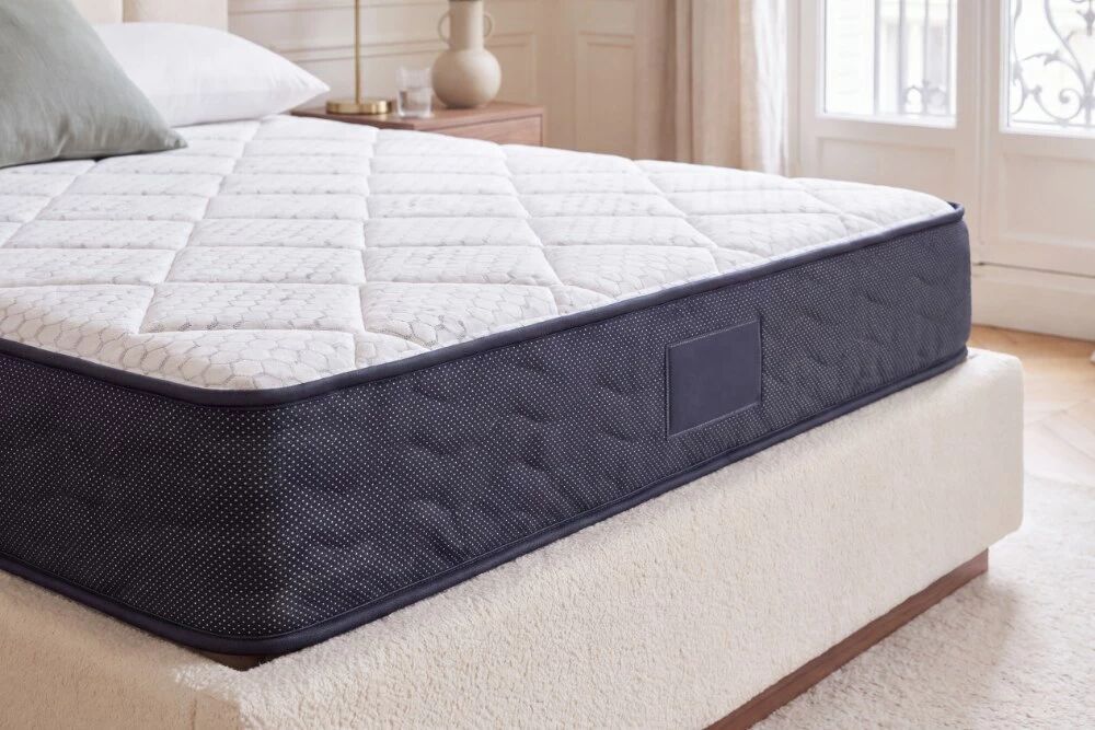 MATELAS FERME BELLA, matelas ferme en mousse densit&eacute; 28kg/m3, &eacute;paisseur 28cm (toutes dimensions)